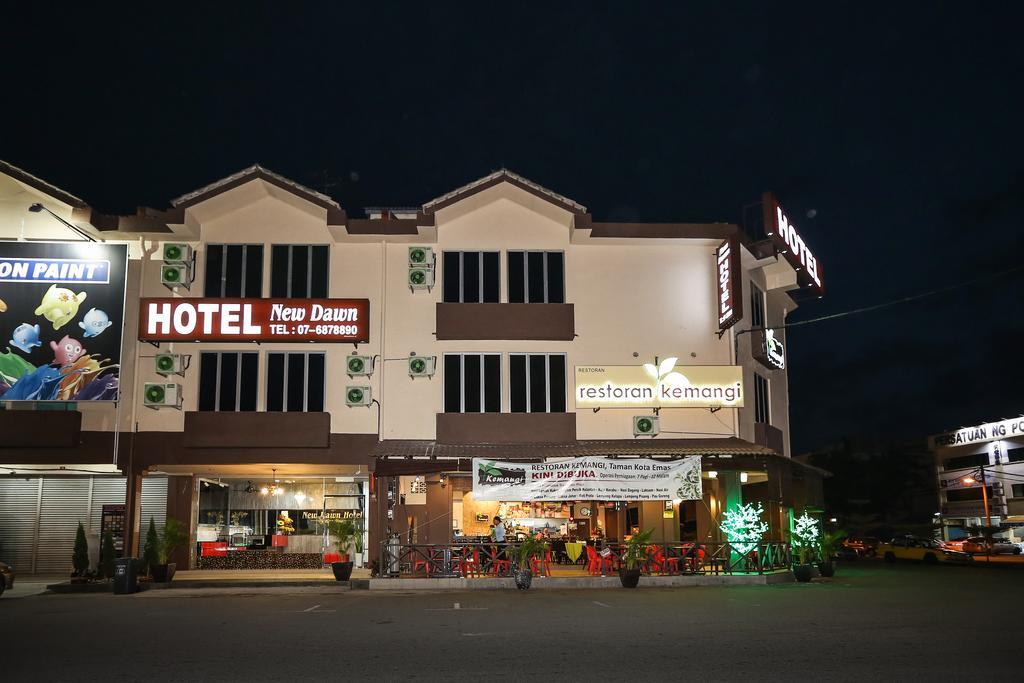 New Dawn Hotel Pontian Sdn Bhd Pontian Kecil Exterior photo