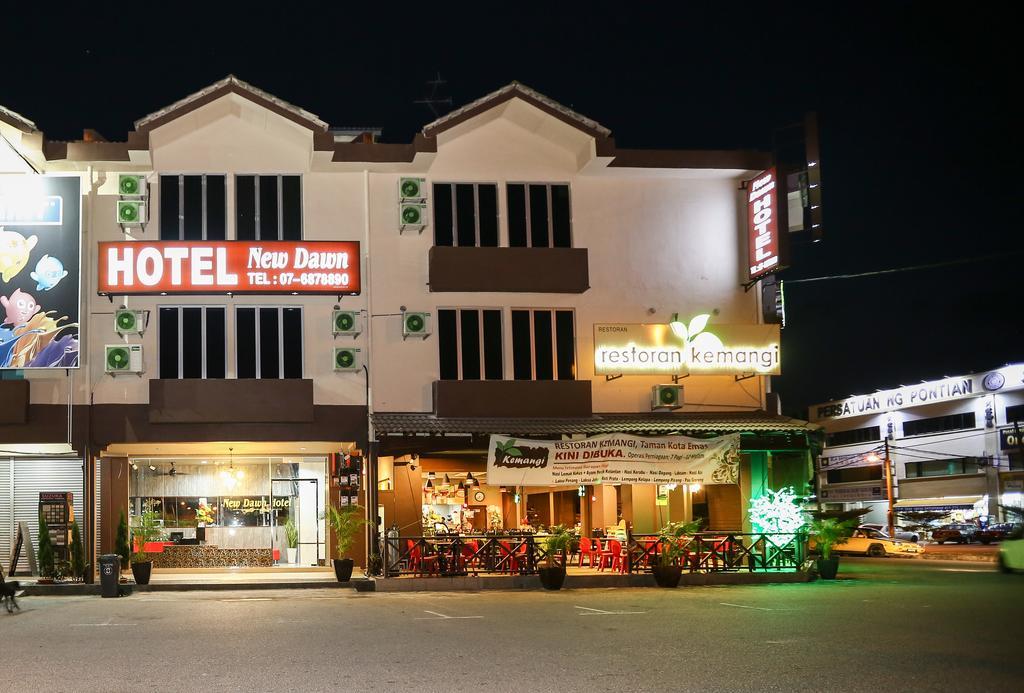 New Dawn Hotel Pontian Sdn Bhd Pontian Kecil Exterior photo